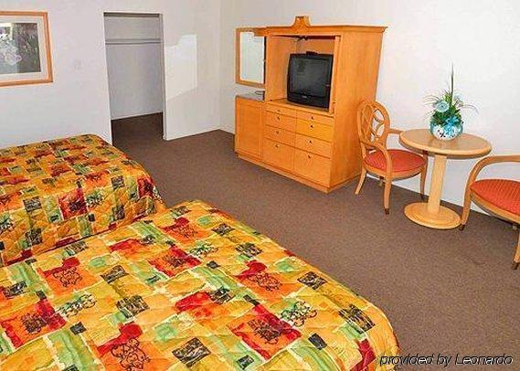 Hotel Parkway