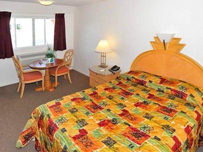 Hotel Parkway